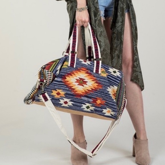 Western Aztec Pattern Weekender Duffle Bag - Picture 5 of 6